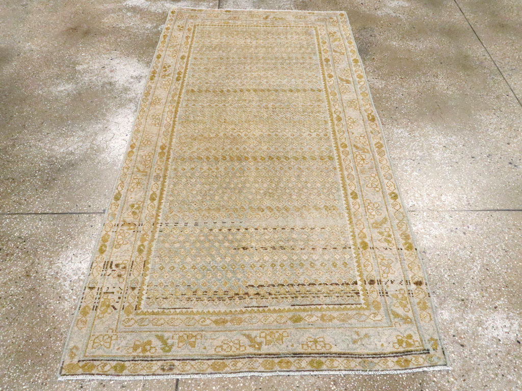 Antique Persian Malayer Accent Rug, No.26565 - Galerie Shabab