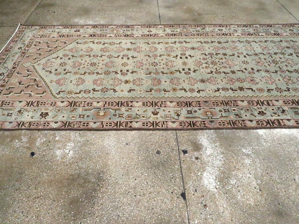 Vintage Persian Malayer Gallery Rug, No.26572 - Galerie Shabab