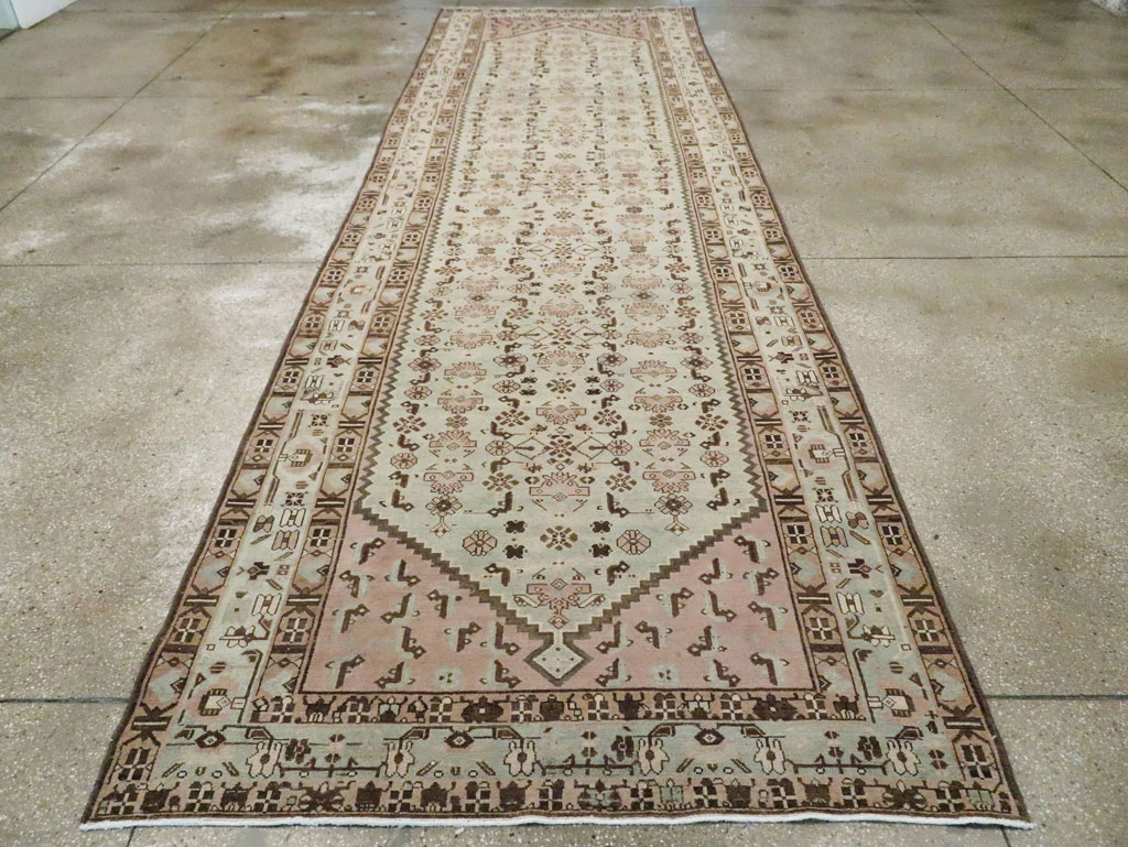Vintage Persian Malayer Wide Gallery Runner, No.26573 - Galerie Shabab