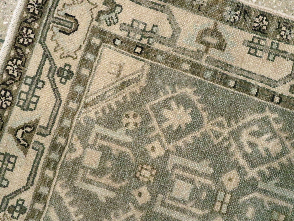 Vintage Persian Malayer Throw Rug, No.26585 - Galerie Shabab