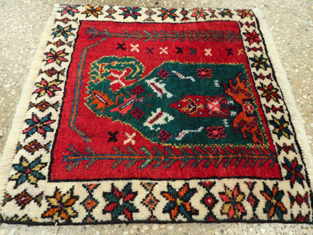 Vintage Persian Shiraz Rug, No.26600 - Galerie Shabab