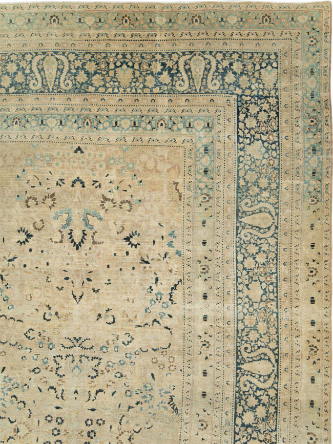 Antique Persian Mashad Carpet, No.26605 - Galerie Shabab