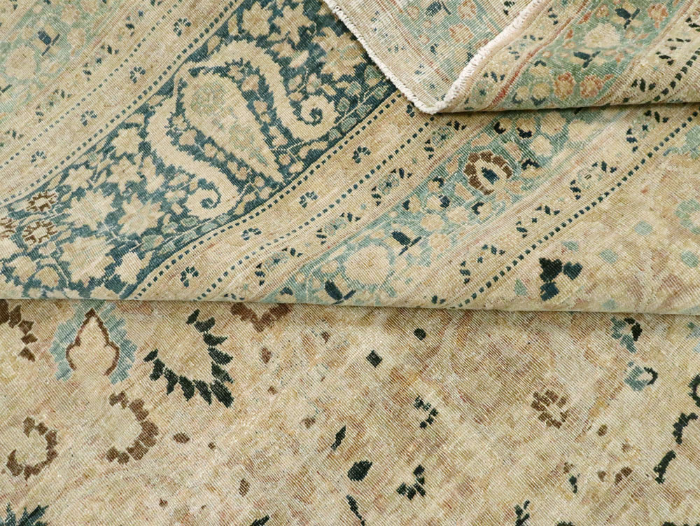 Antique Persian Mashad Carpet, No.26605 - Galerie Shabab