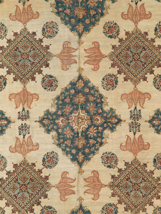 Vintage Persian Isfahan Ghalamkari Square Textile, No.26618 - Galerie Shabab