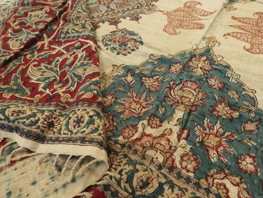 Vintage Persian Isfahan Ghalamkari Square Textile, No.26618 - Galerie Shabab