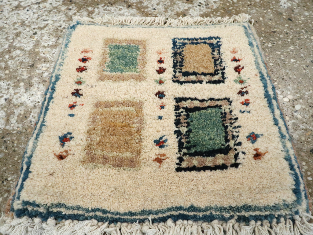 Vintage Persian Gabbeh Tribal Throw Rug, No.26621 - Galerie Shabab