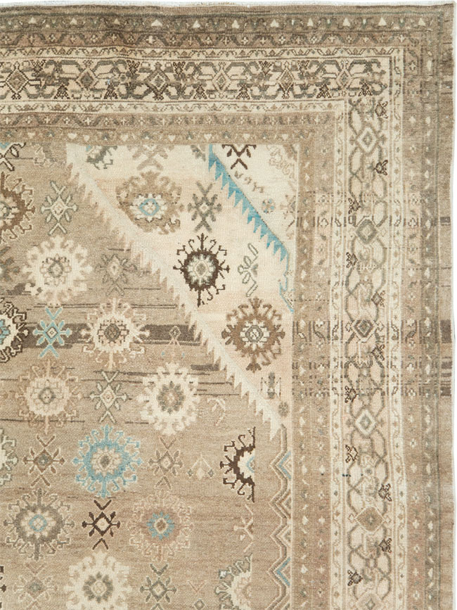 Vintage Persian Bibikabad Carpet, No.26622 - Galerie Shabab