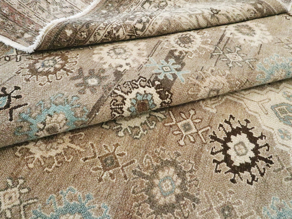 Vintage Persian Bibikabad Carpet, No.26622 - Galerie Shabab
