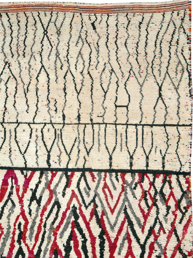 Modern Moroccan Carpet, No.26645 - Galerie Shabab