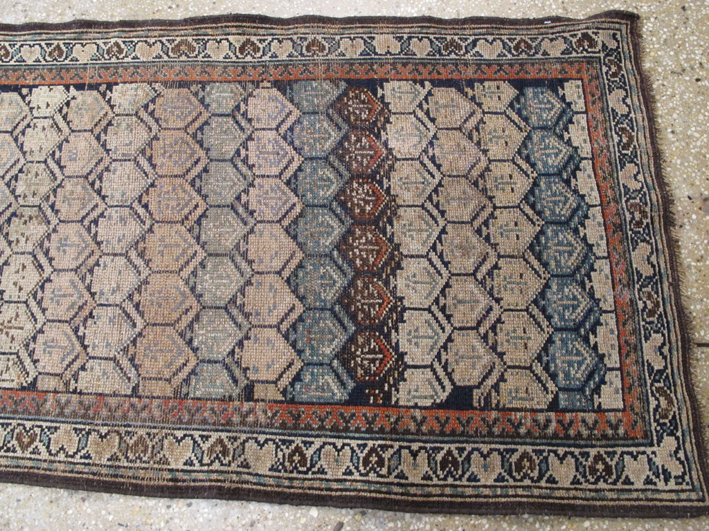 Antique Persian Kurd Runner, No.26658 - Galerie Shabab