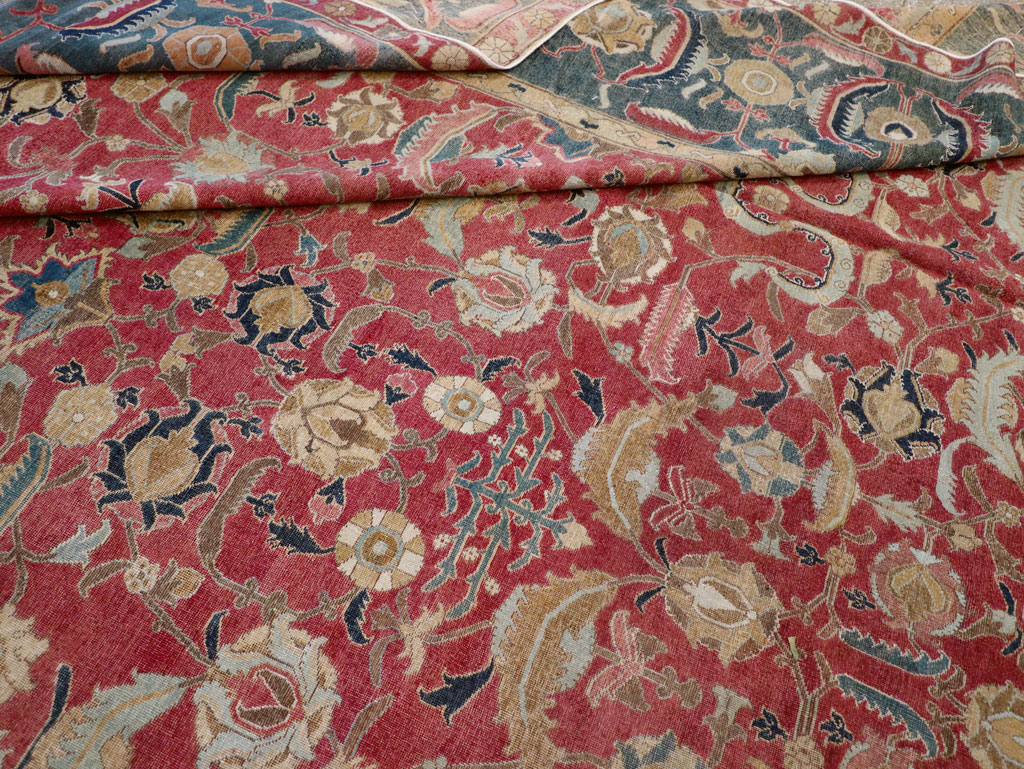 17th Century Antique Indo-Persian Isfahan Large Carpet, No.26671 - Galerie Shabab