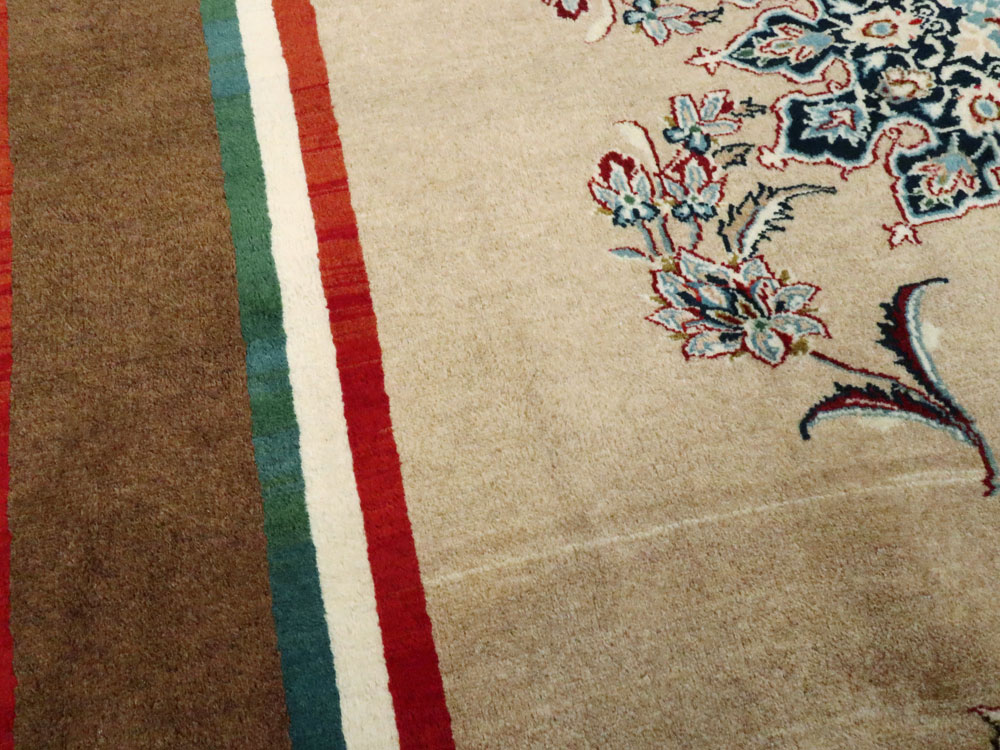 Vintage Persian Isfahan Rug, No.26678 - Galerie Shabab