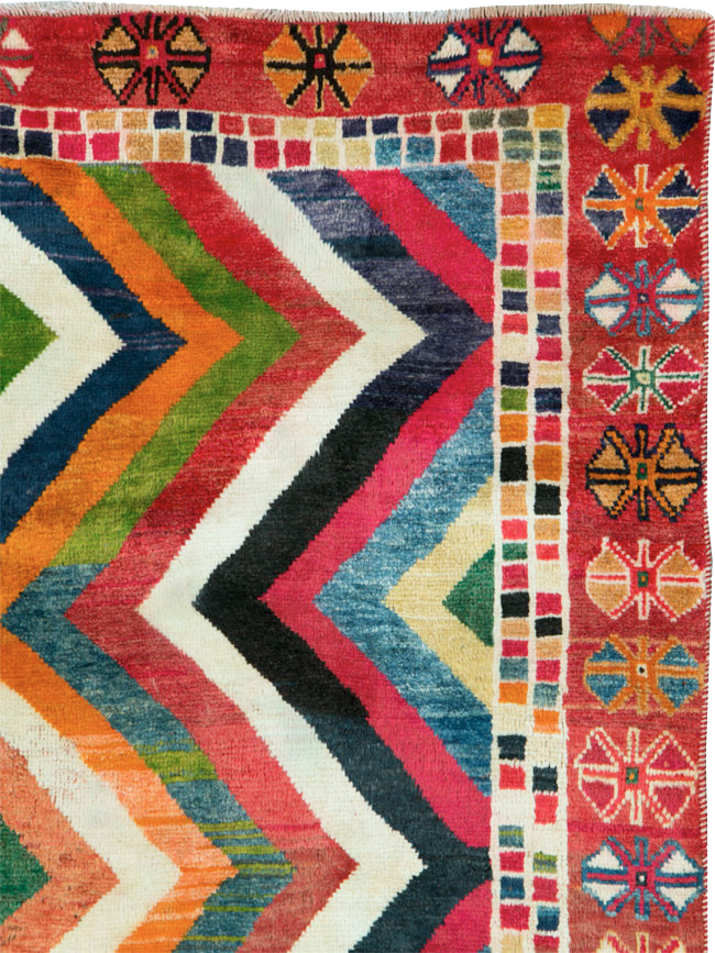 Vintage Persian Gabbeh Rug, No.26701 - Galerie Shabab