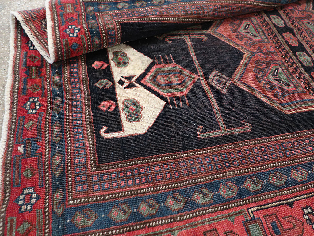 Antique Persian Afshar Accent Rug, No.26719 - Galerie Shabab