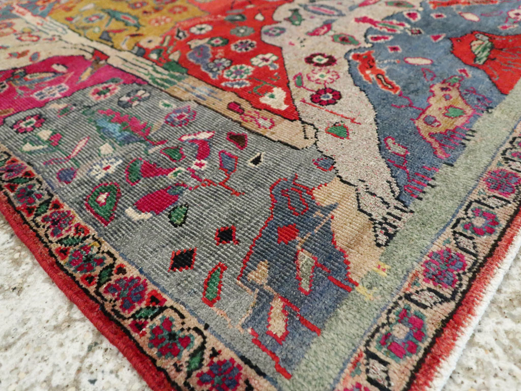 Vintage Persian Pictorial Tabriz Rug, No.26733 - Galerie Shabab
