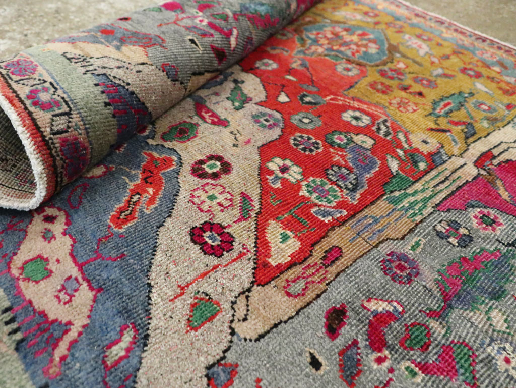 Vintage Persian Pictorial Tabriz Rug, No.26733 - Galerie Shabab