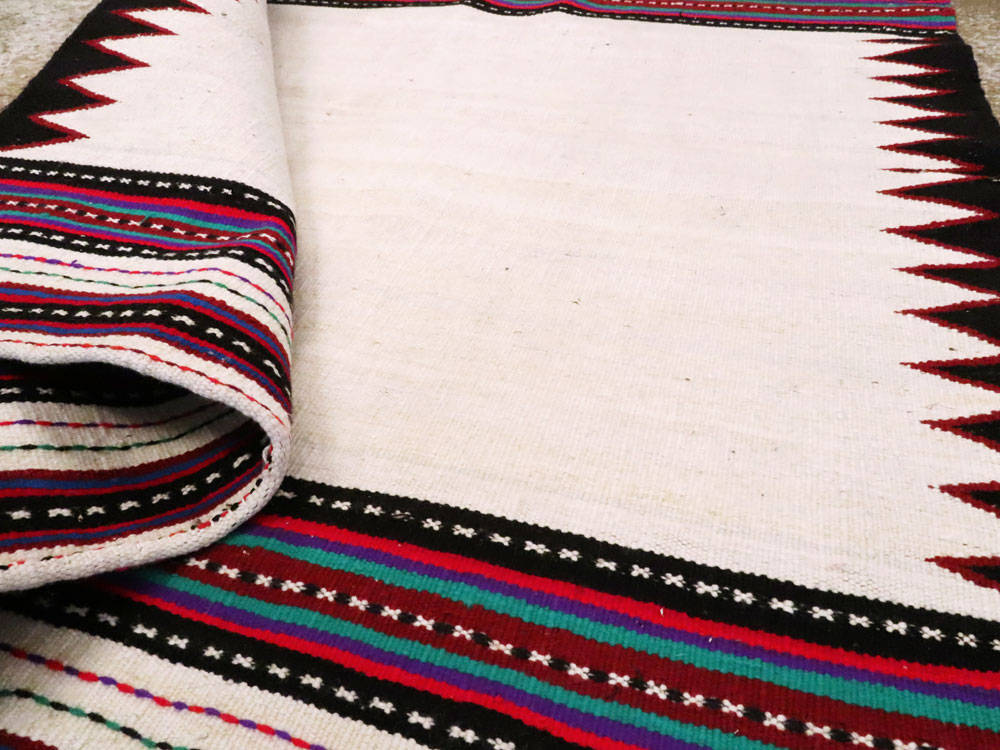 Vintage Persian Kilim Throw Rug, No.26747 - Galerie Shabab