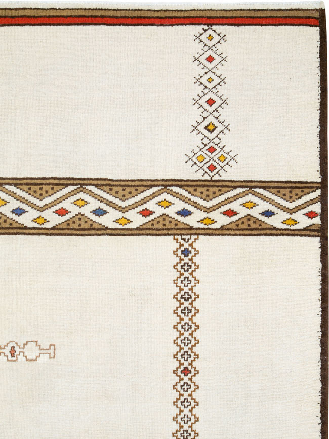 Vintage Moroccan Carpet, No.26756 - Galerie Shabab