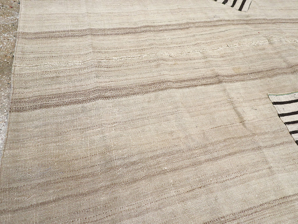 Vintage Persian Flatweave Kilim Accent Rug, No.26757 - Galerie Shabab