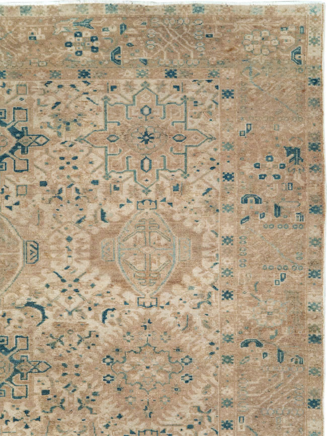 Vintage Persian Karajeh Small Room Size Carpet, No.26772 - Galerie Shabab