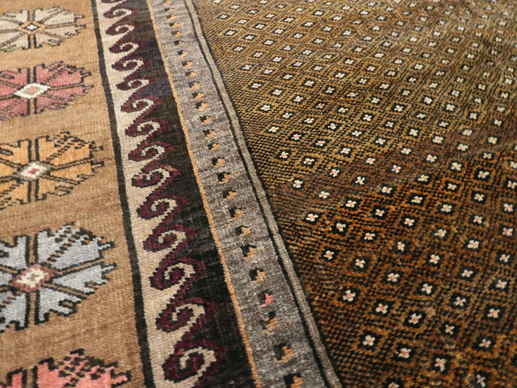 Vintage Turkish Anatolian Rug, No.26774 - Galerie Shabab