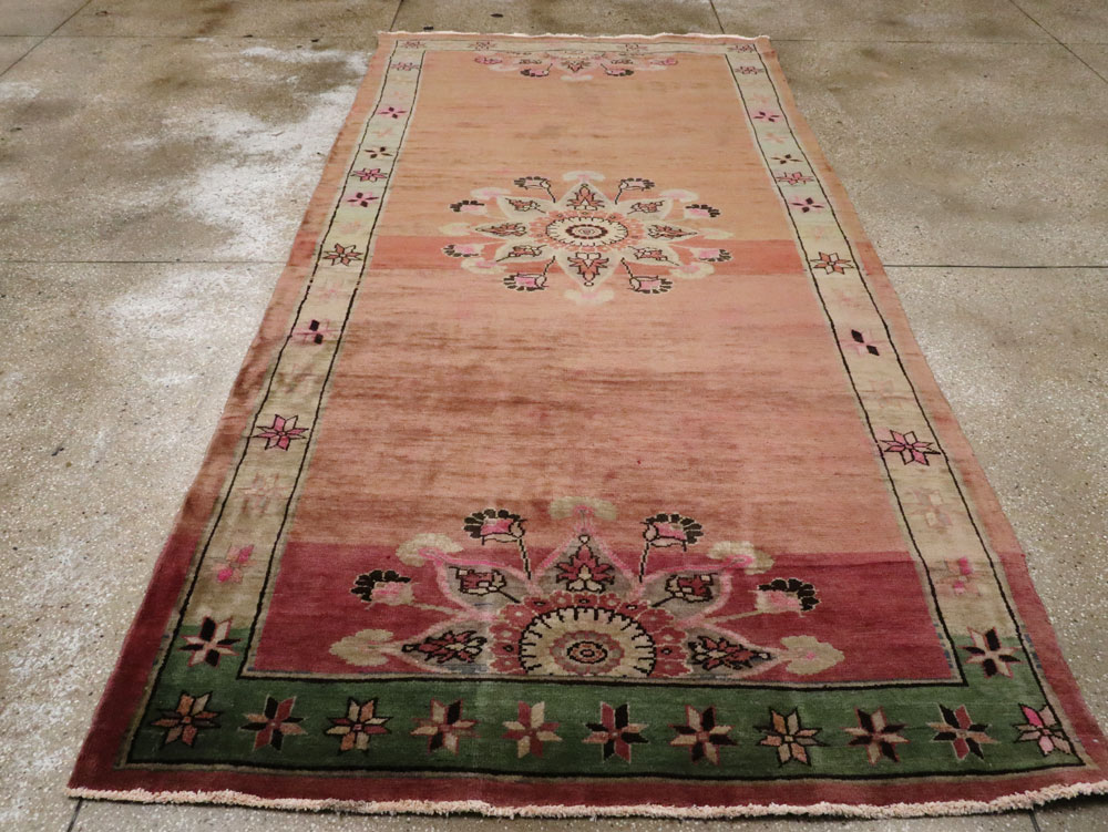 Vintage Indian Lahore Wide Gallery Runner, No.26784 - Galerie Shabab