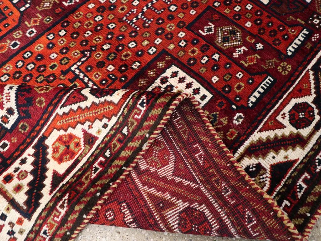 Vintage Pictorial Qashqai Rug, No.26794 - Galerie Shabab