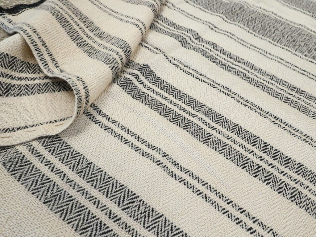 Vintage Persian Textile, No.26803 - Galerie Shabab