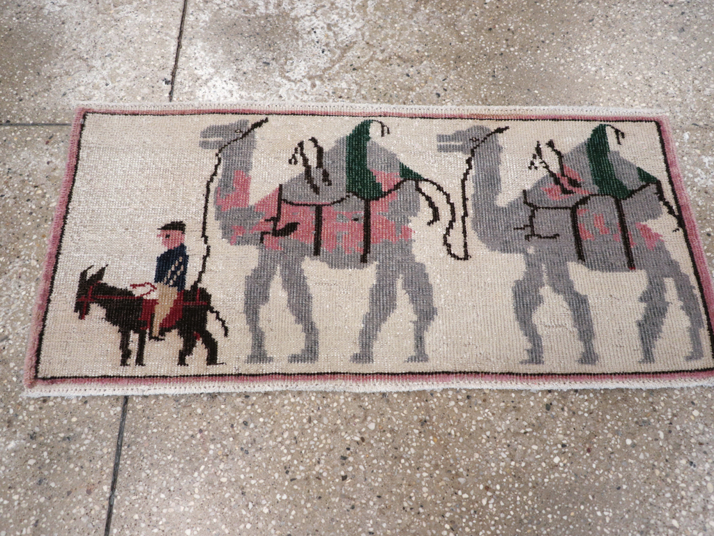 Vintage Turkish Pictorial Throw Rug, No.26817 - Galerie Shabab