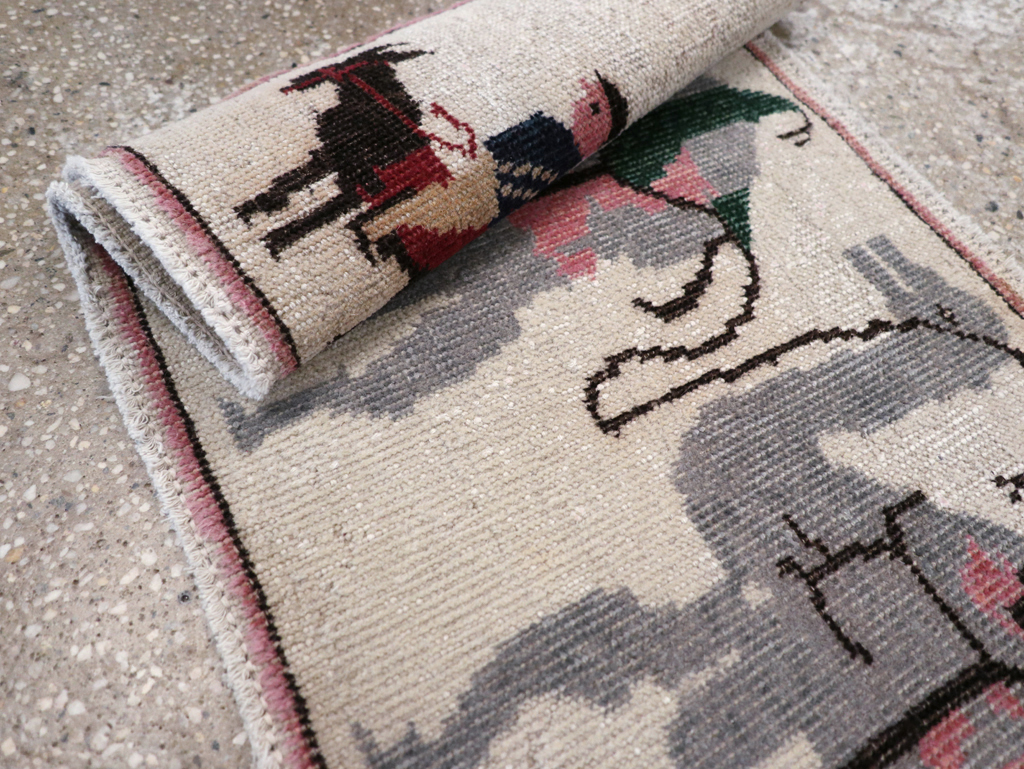 Vintage Turkish Pictorial Throw Rug, No.26817 - Galerie Shabab