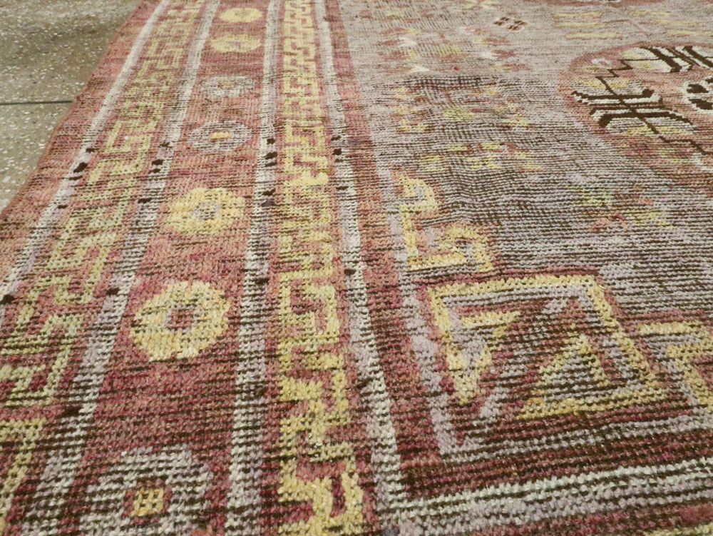 Antique East Turkestan Khotan Accent Rug, No.26818 - Galerie Shabab