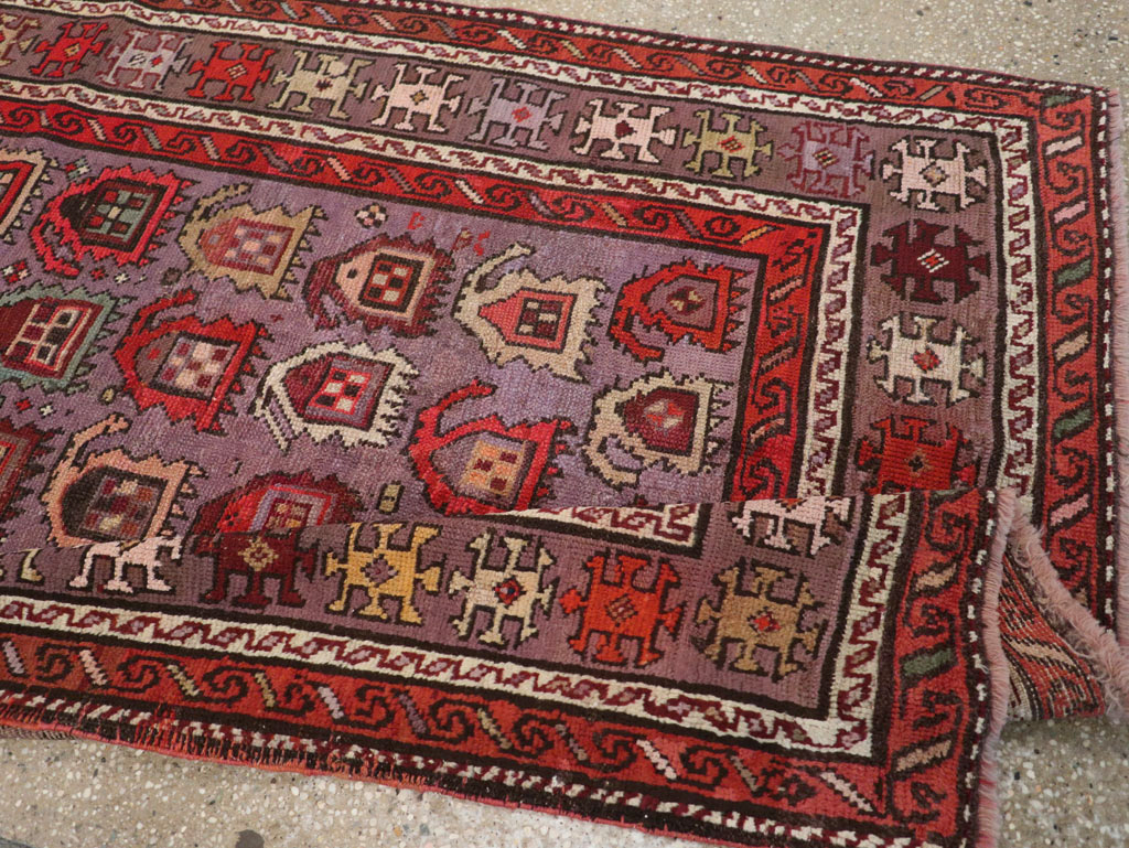 Antique Caucasian Accent Rug, No.26821 - Galerie Shabab