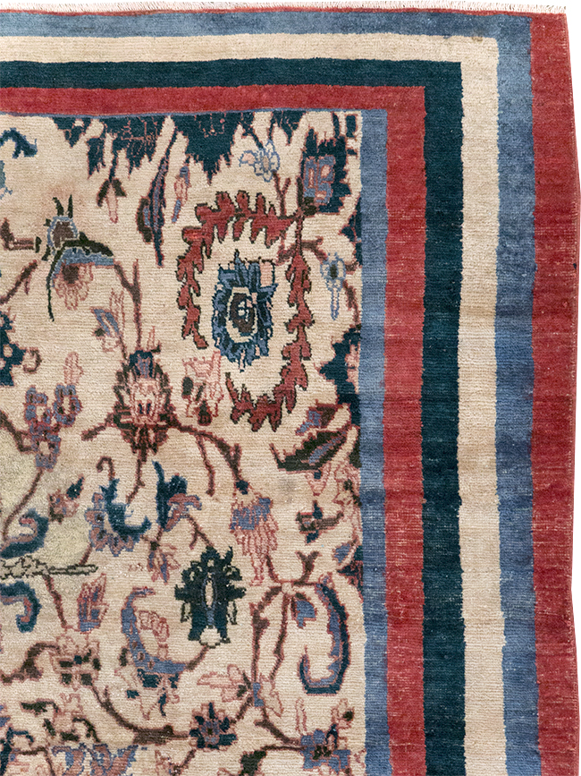 Vintage Persian Isfahan Accent Rug, No.26834 - Galerie Shabab