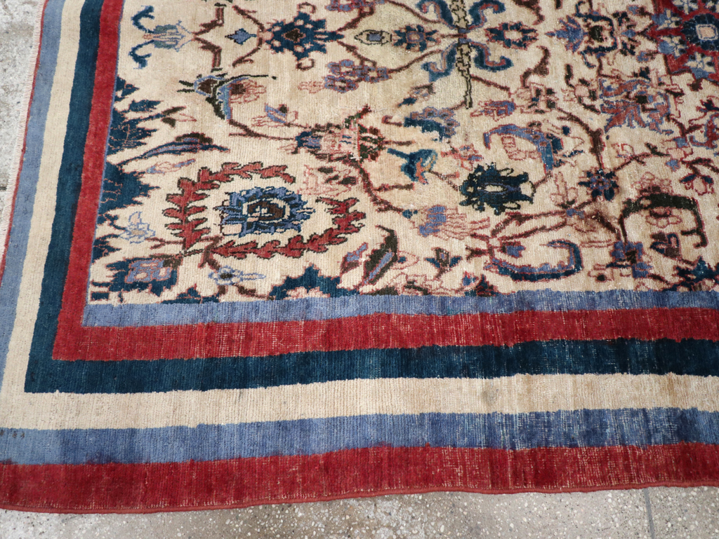 Vintage Persian Isfahan Accent Rug, No.26834 - Galerie Shabab