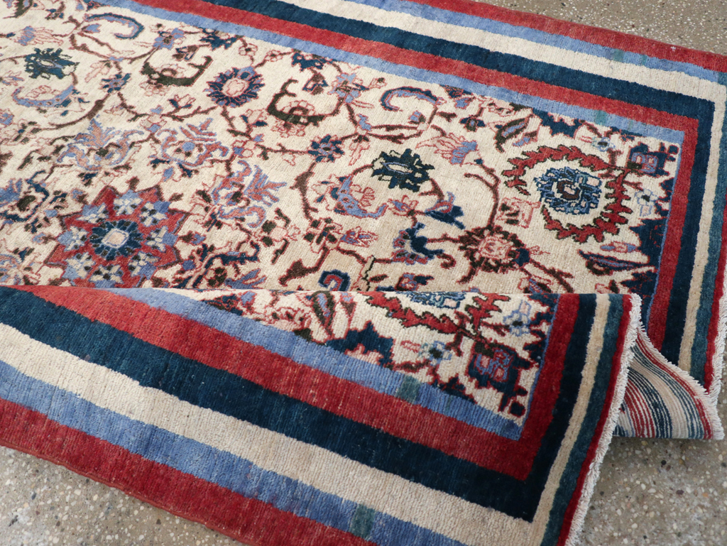 Vintage Persian Isfahan Accent Rug, No.26834 - Galerie Shabab