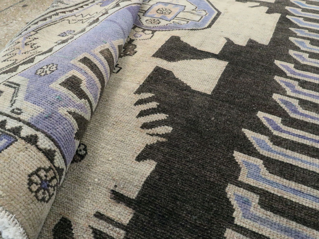 Vintage Persian Malayer Gallery Rug, No.26837 - Galerie Shabab