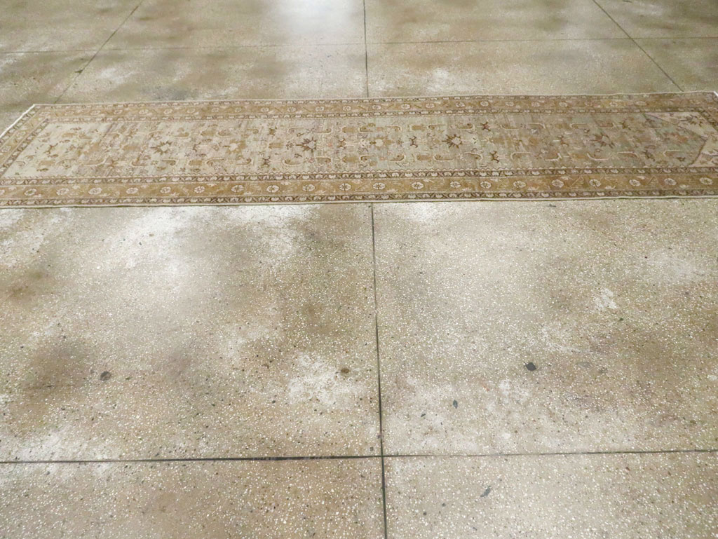 Vintage Persian Malayer Runner, No.26845 - Galerie Shabab