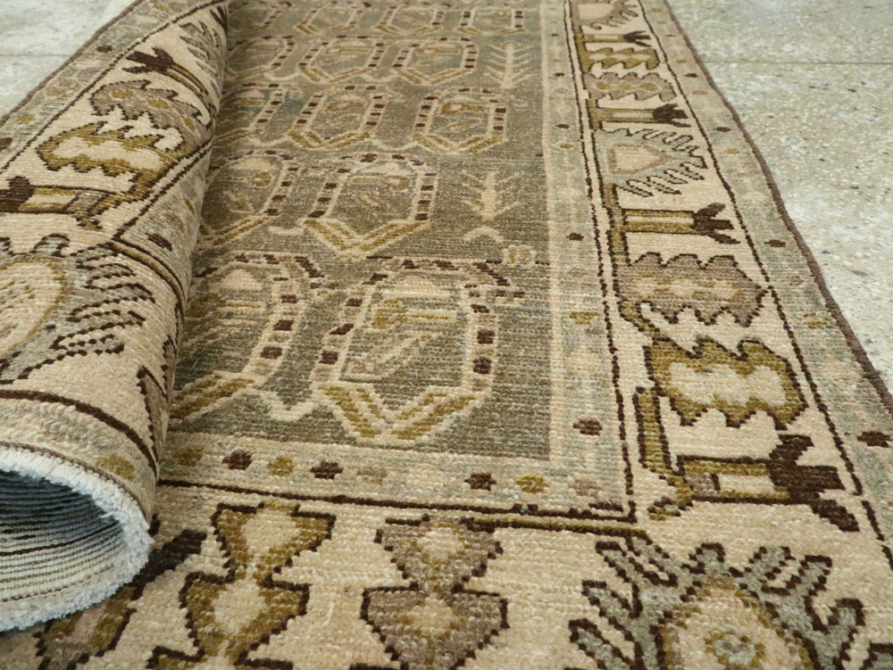 Vintage Persian Malayer Runner, No.26856 - Galerie Shabab