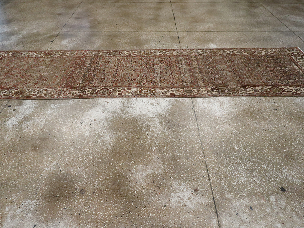 Antique Persian Malayer Runner, No.26877 - Galerie Shabab