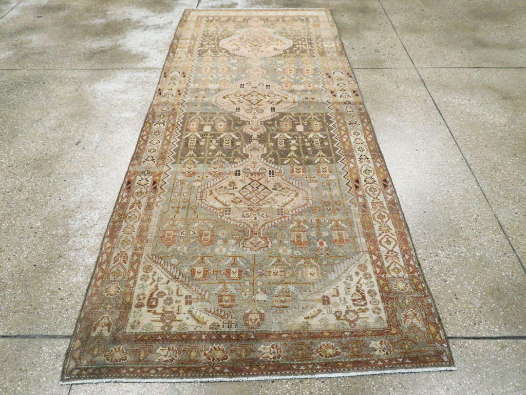 Antique Persian Malayer Gallery Carpet, No.26882 - Galerie Shabab