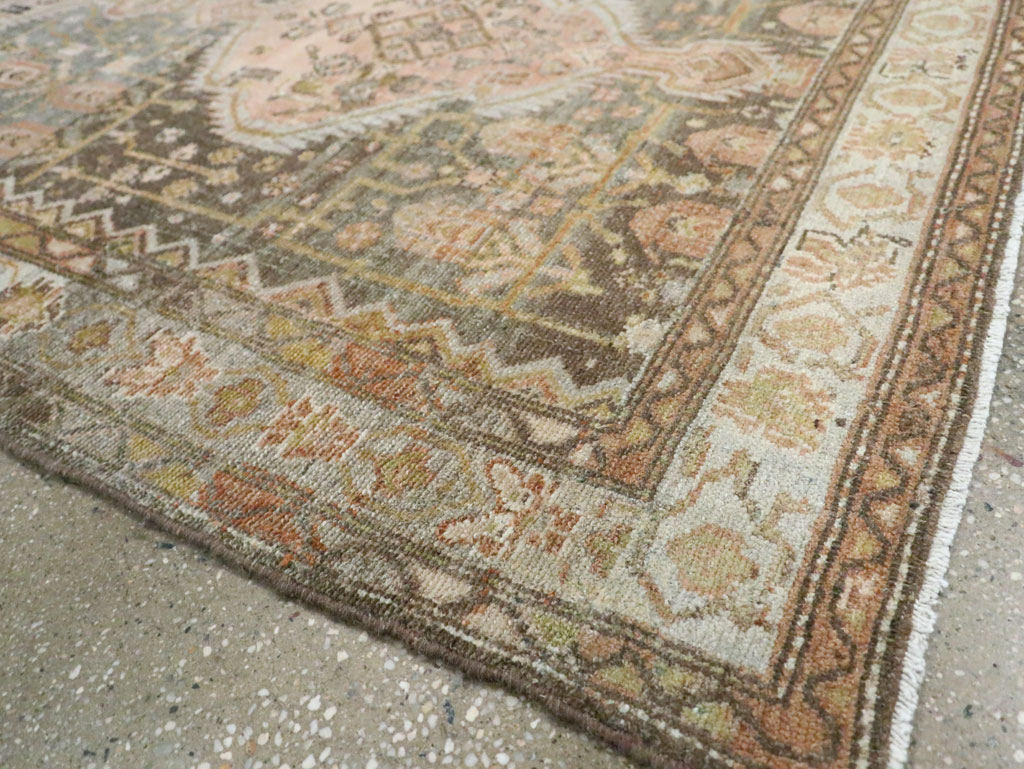 Antique Persian Malayer Gallery Carpet, No.26882 - Galerie Shabab