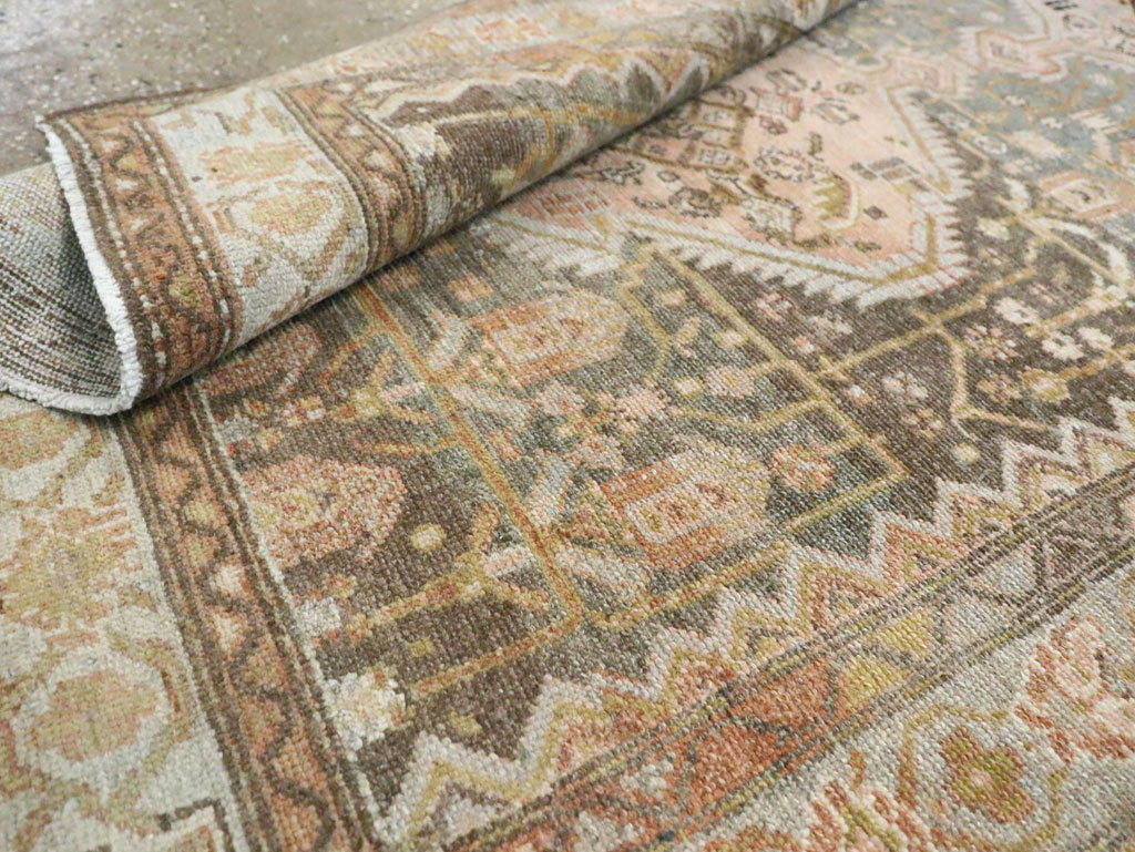 Antique Persian Malayer Gallery Carpet, No.26882 - Galerie Shabab