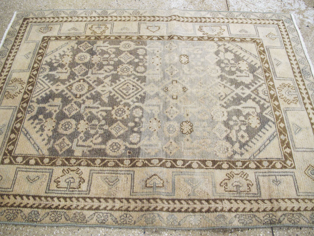 Vintage Persian Malayer Throw Rug, No.26891 - Galerie Shabab