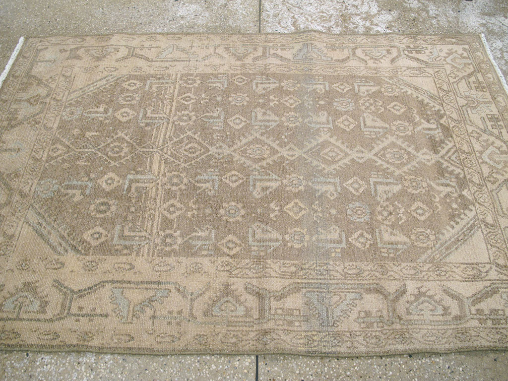 Vintage Persian Malayer Throw Rug, No.26901 - Galerie Shabab