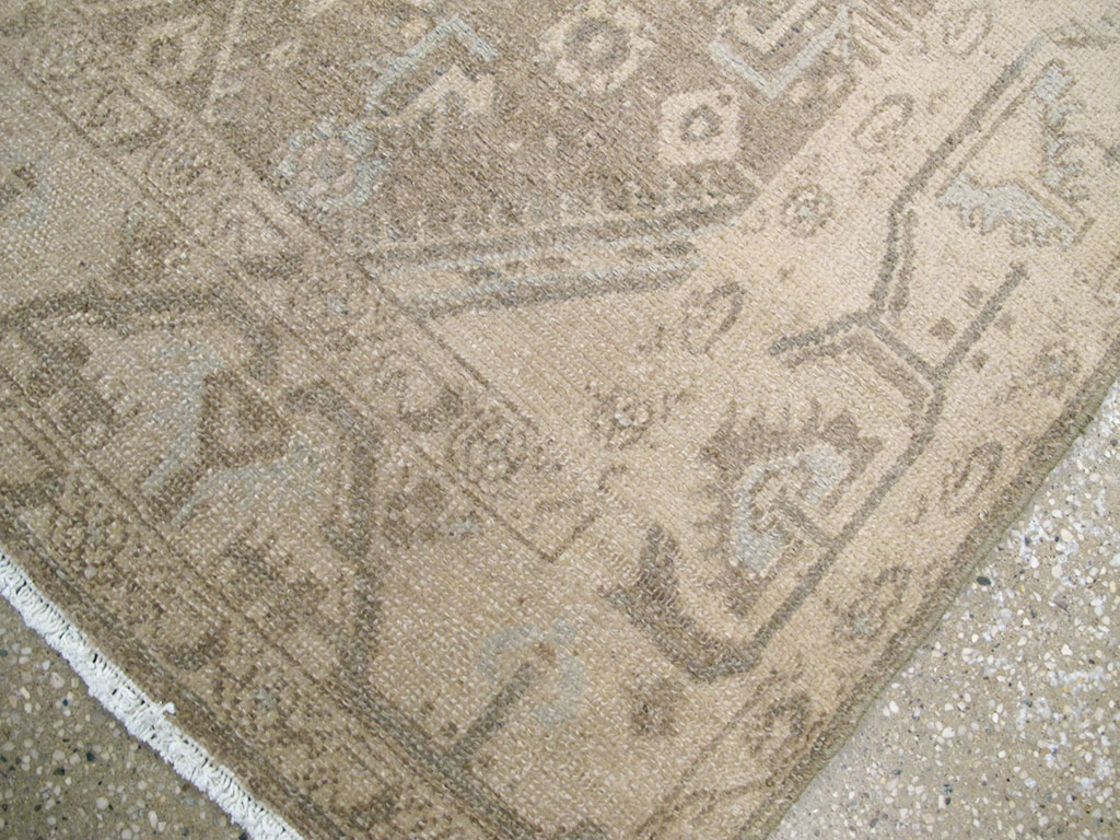 Vintage Persian Malayer Throw Rug, No.26901 - Galerie Shabab