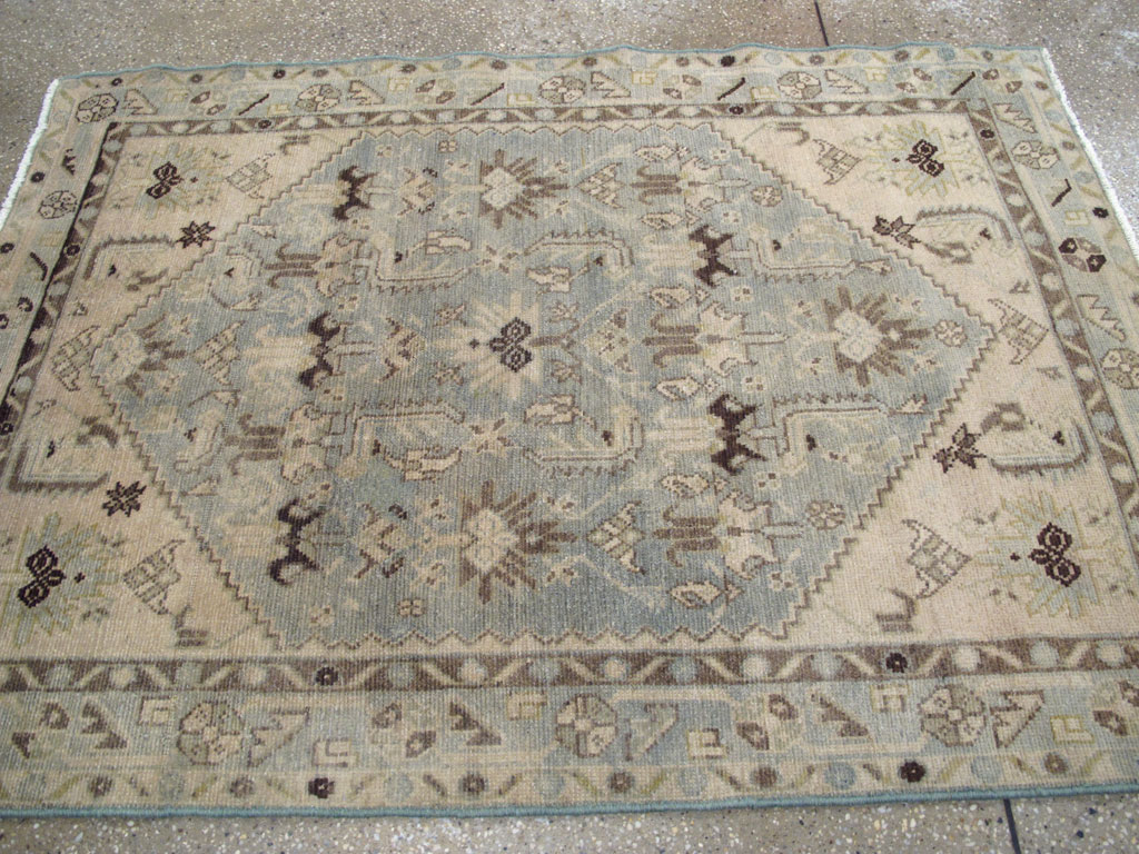 Vintage Persian Malayer Throw Rug, No.26921 - Galerie Shabab