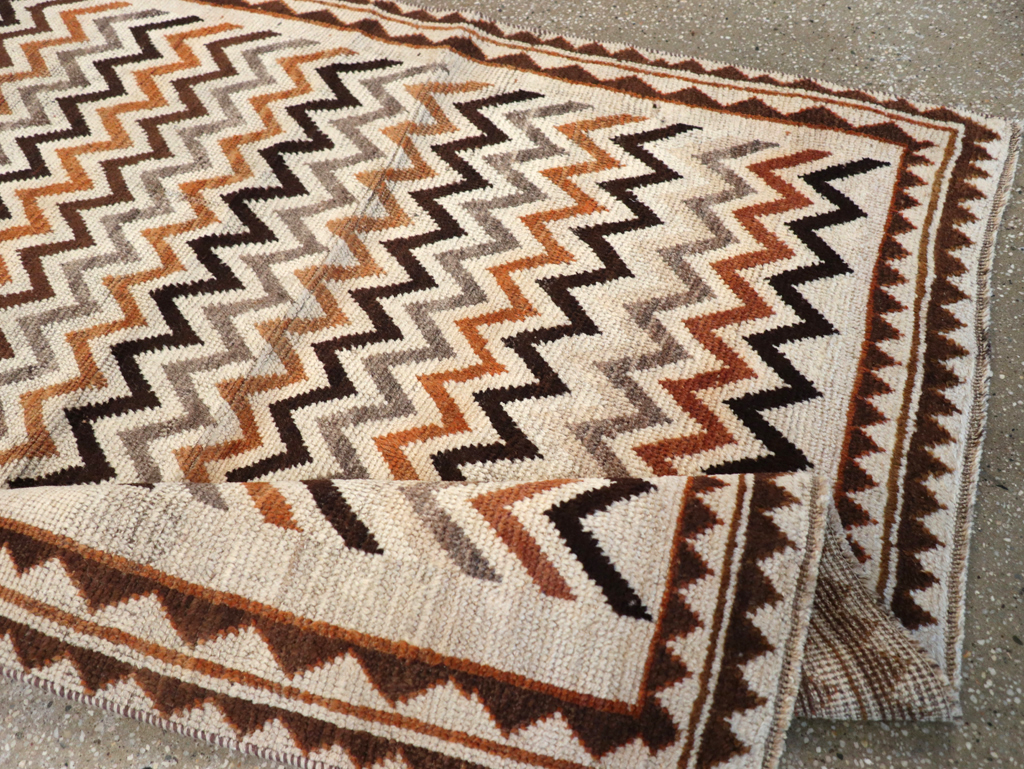 Vintage Persian Gabbeh Rug, No.26926 - Galerie Shabab