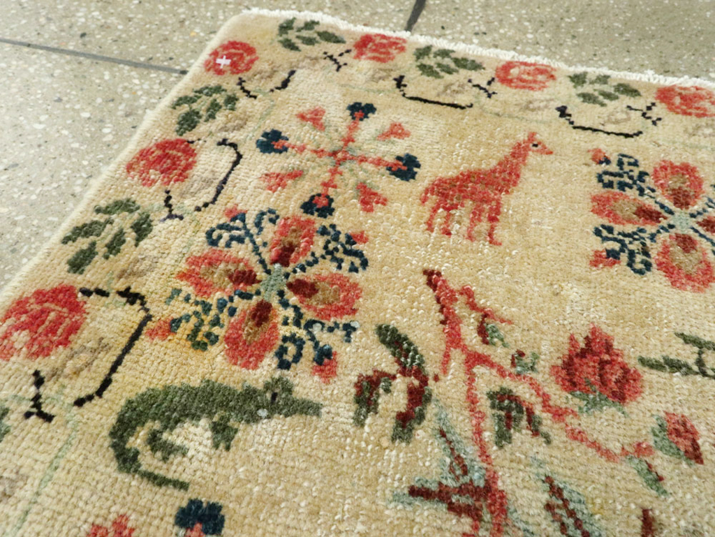 Vintage Persian Tabriz Pictorial Rug, No.26930 - Galerie Shabab