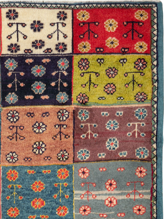 Vintage Persian Tabriz Rug, No.26938 - Galerie Shabab