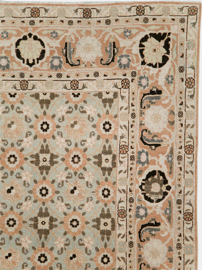 Vintage Persian Veramin Accent Carpet, No.26961 - Galerie Shabab
